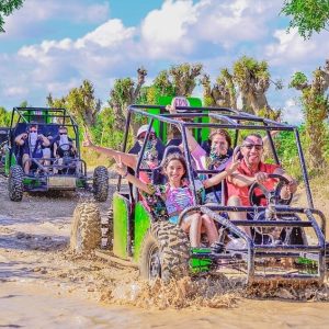 Depuis Bávaro : Excursion en buggy double à la plage et au cénote de Macao