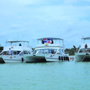 Bateau de fête avec plongée en apnée et open bar à Punta Cana