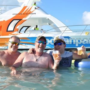 Excursion en catamaran (baie de Taino et crique d'ambre)