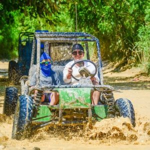 Punta Cana: Grotta d'acqua e spiaggia di Macao Tour di mezza giornata in buggy