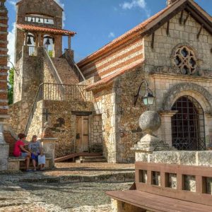 Depuis Punta Cana : Alto de Chavon, La Romana, et Higuey Tour